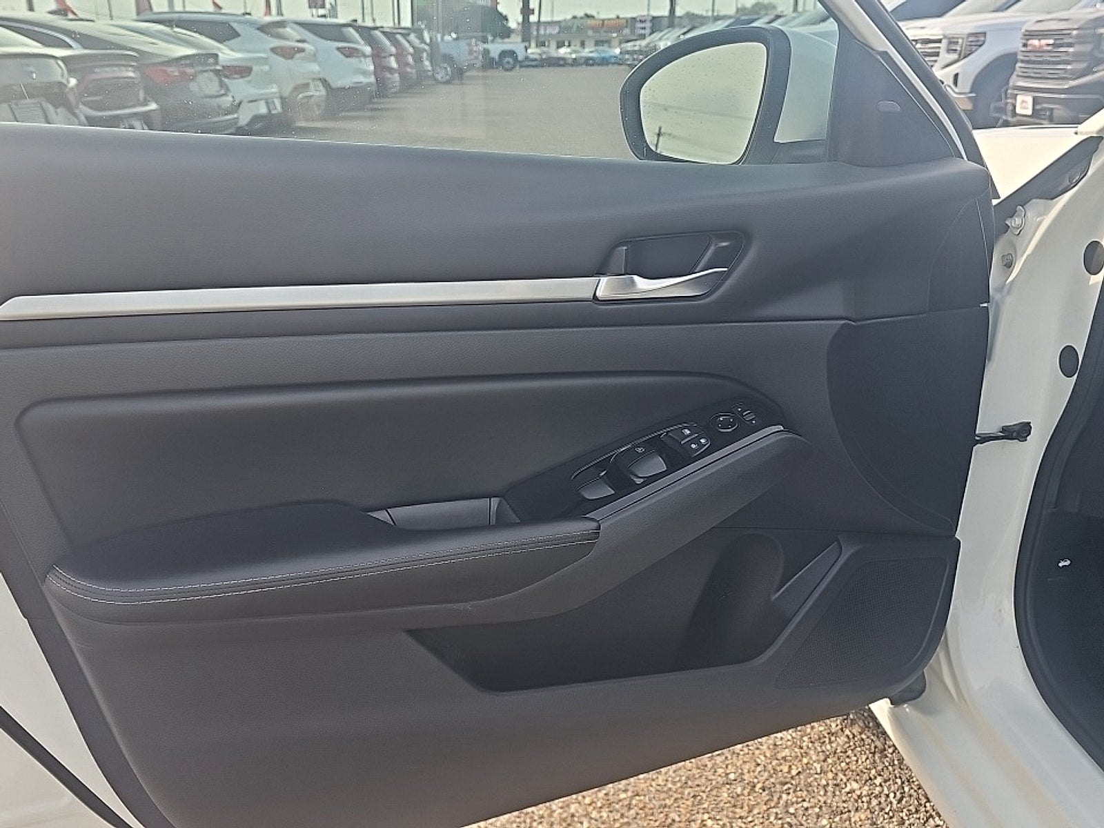 2023 Nissan Altima SV FWD